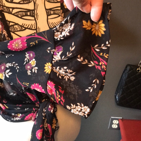 Floral Sheer Top - Picture 5 of 7